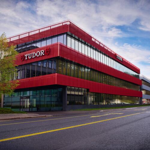 THE　TUDOR　MANUFACTURE