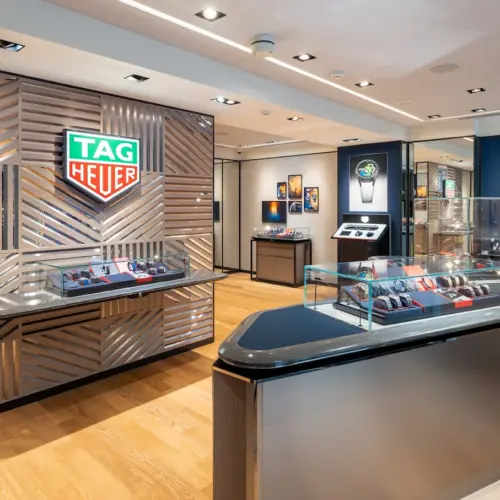 新年のご挨拶 – TAG HEUER 金沢 –  ＆ 【自社製ムーブメント キャリバーTH20-00】について